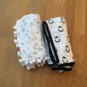 2 Tetradoeken Pinguïns/sneeuw vlokjes